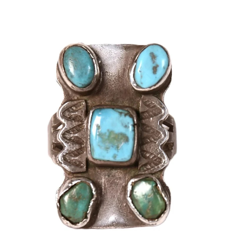 A fine early Navajo Turquoise Ring 8.25 ca 1910-1920 Hubbell Family - Ganado, Az