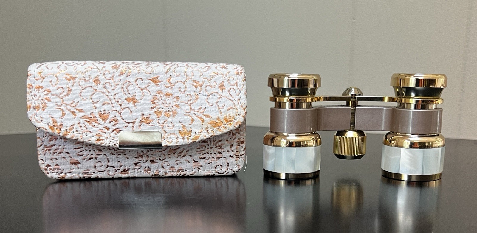 Vintage Mother Of Pearl Opera Glasses With Case Bower Japan Coated Gorgeous Vintage Mother Of Pearl Opera Glasses With Case Bower Japan Coated Gorgeous