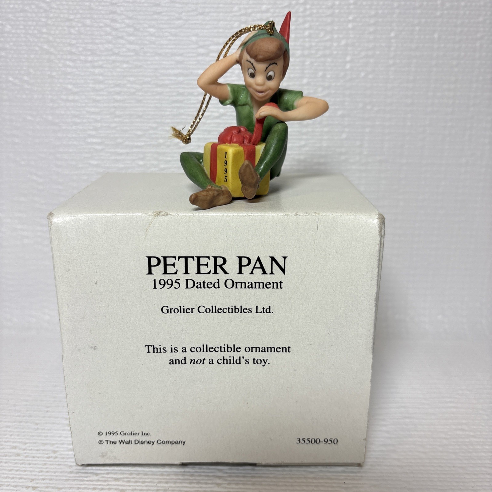 Vintage 1995 Disney Grolier Peter Pan Christmas Ornament Gift Box Figurine