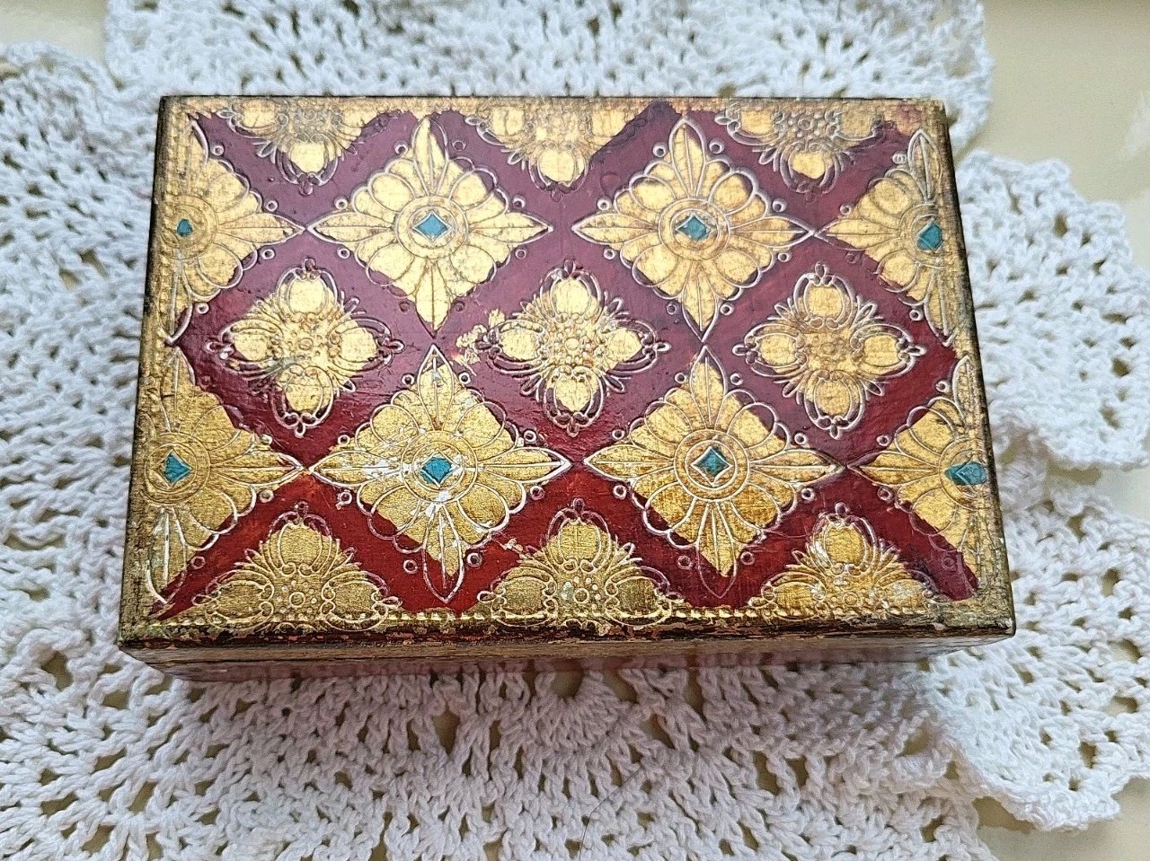 Vintage Italian Florentine Carved Wood Trinket Box Red Gold Gilt 6x4 inches +- Vintage Italian Florentine Carved Wood Trinket Box Red Gold Gilt 6x4 inches +-