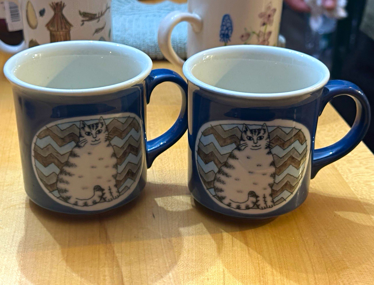 Vintage Otagiri Japan Cat Coffee Mugs Blue White Chevron Fluffy Cat Set of 2