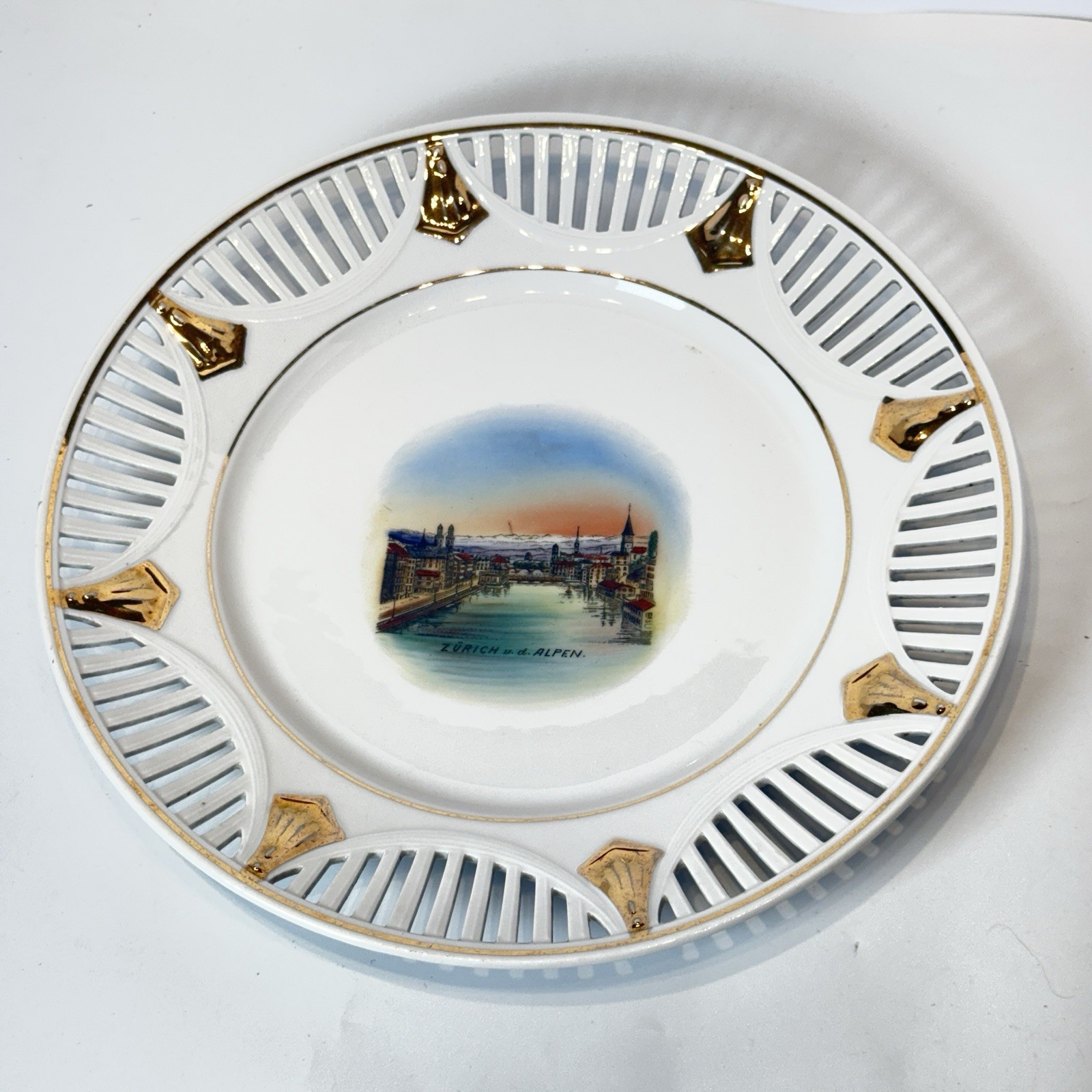 ZURICH ALPEN Switzerland Swiss Antique Souvenir Painted Dish Plate