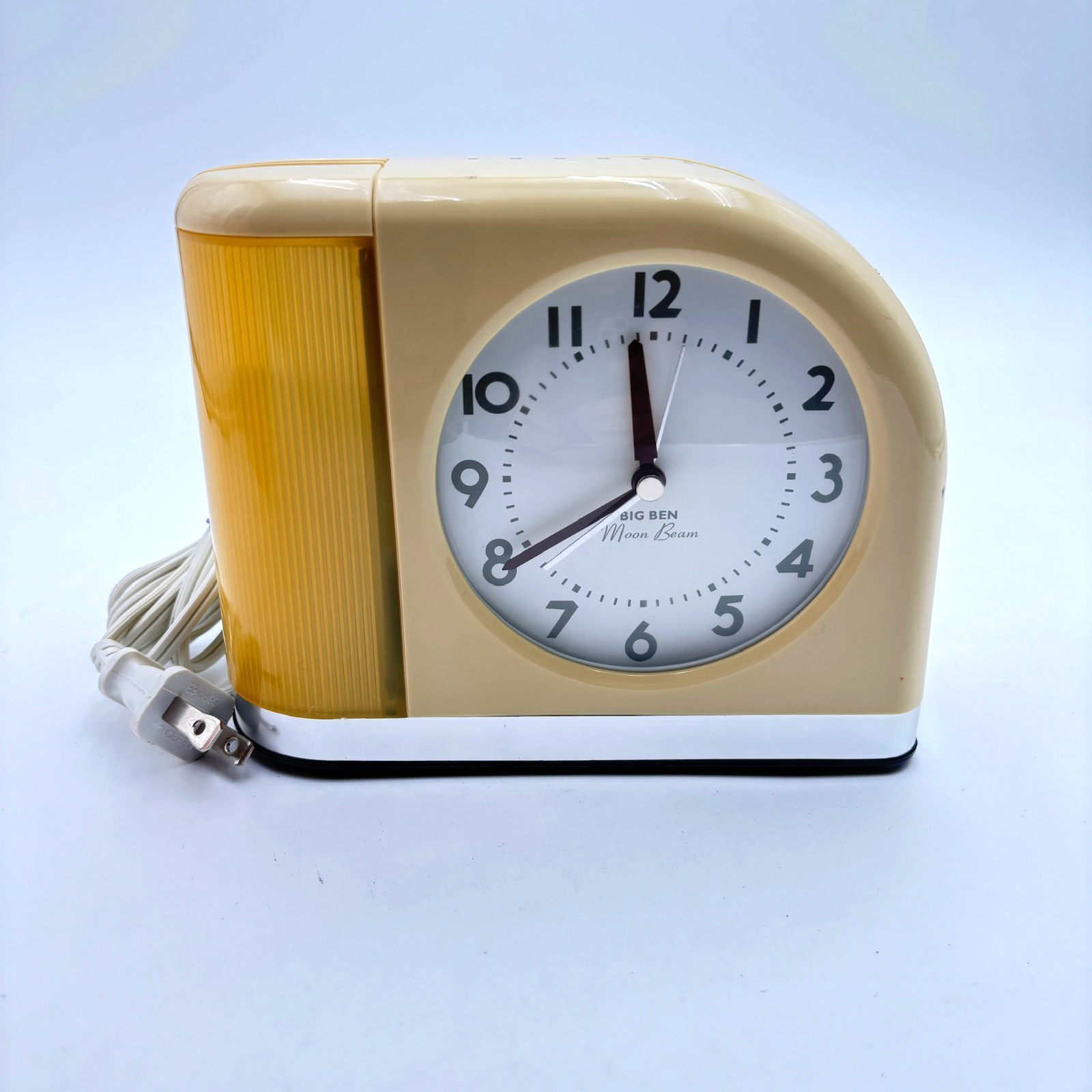 Vintage Big Ben Moon Beam Alarm Clock Yellow Lighted Retro Bedside Clock