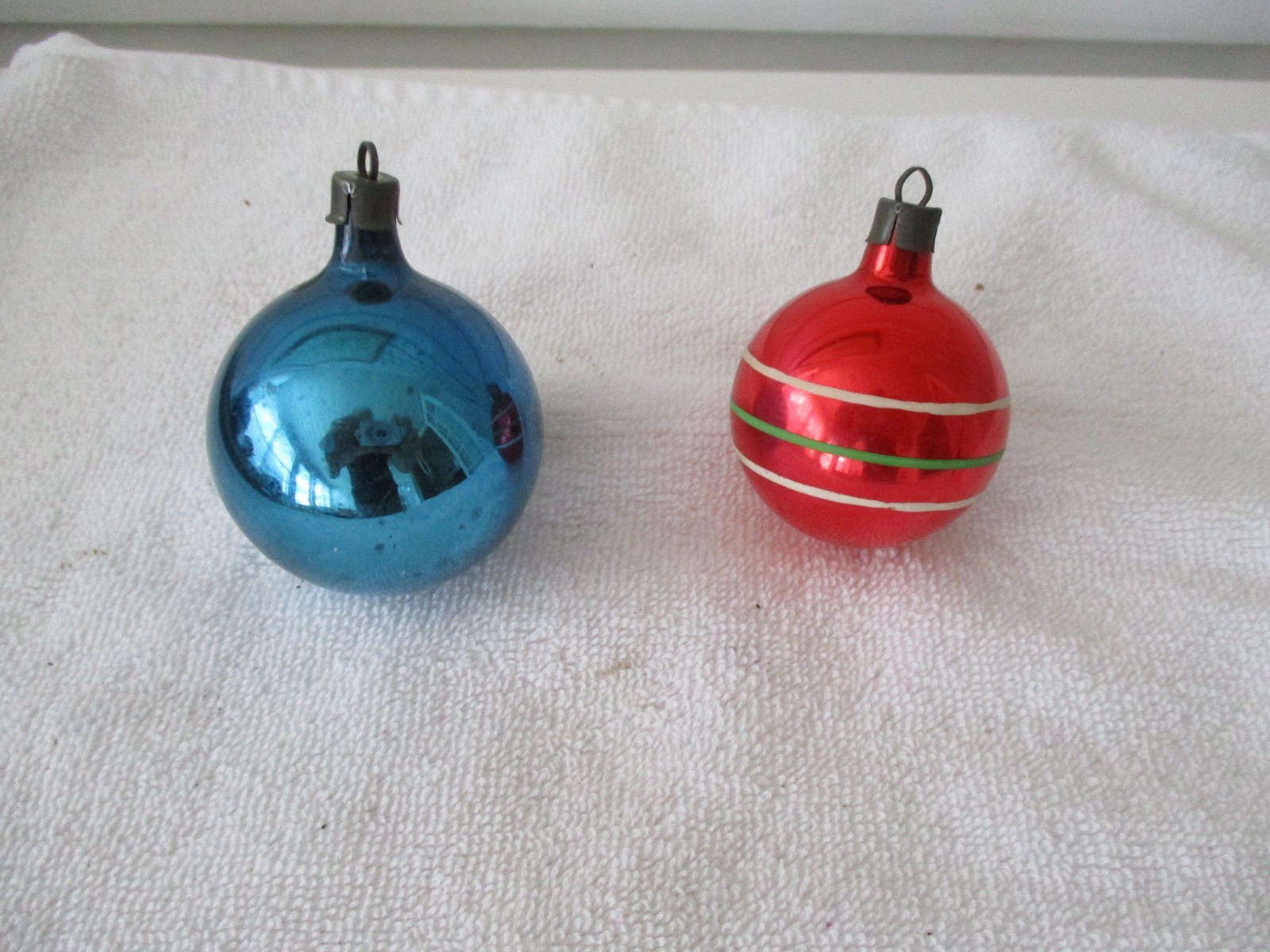 Two vintage WWII Christmas ornaments, Premier Glass, one striped, 1940s Two vintage WWII Christmas ornaments, Premier Glass, one striped, 1940s