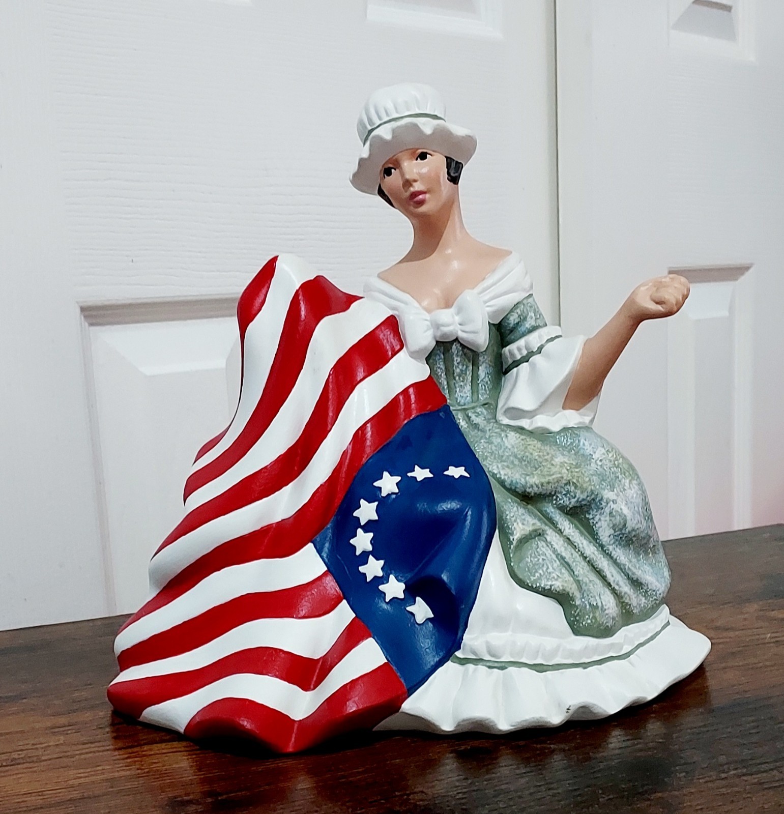 Vintage Atlantic Mold Betsy Ross Sewing American Flag Ceramic Figurine