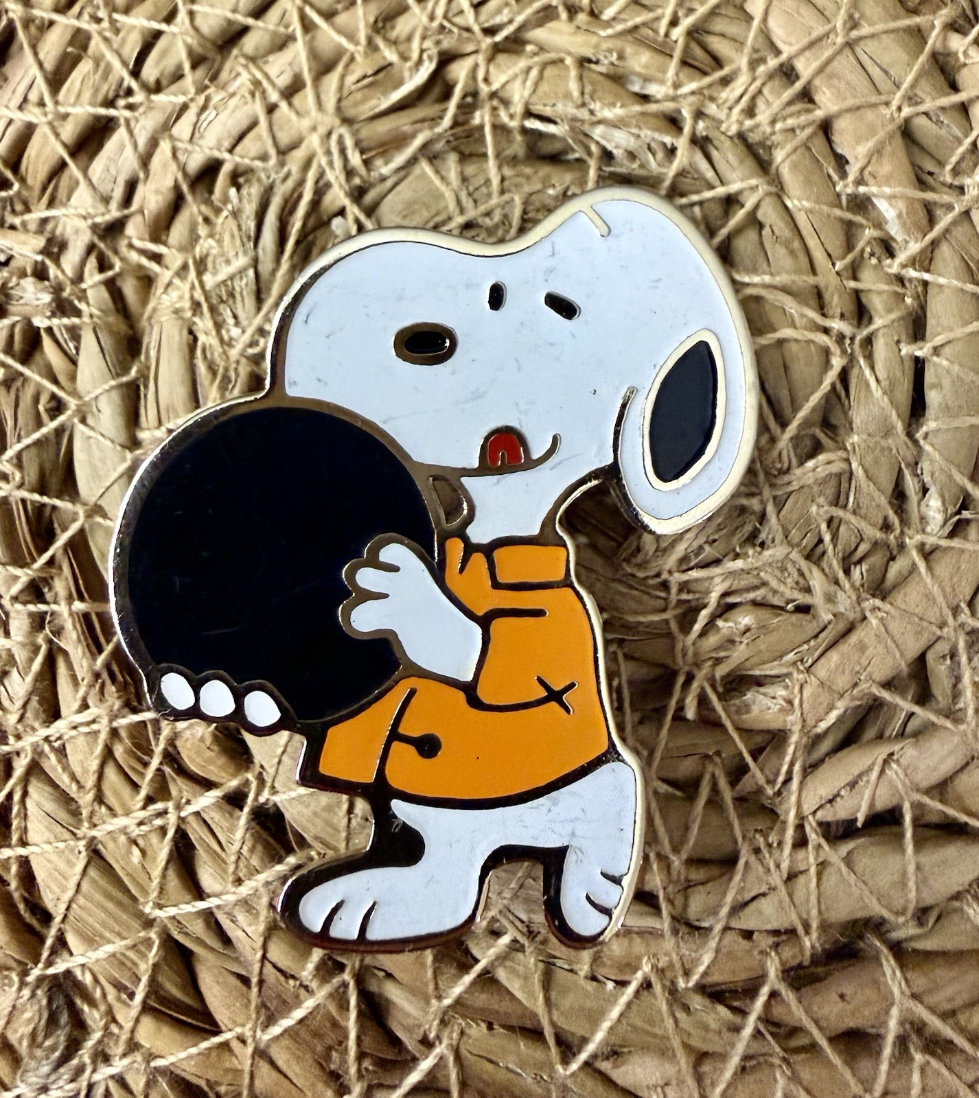 Vintage 1972 Snoopy Bowling Pin Peanuts UFS Enamel Brooch Orange Shirt Rare
