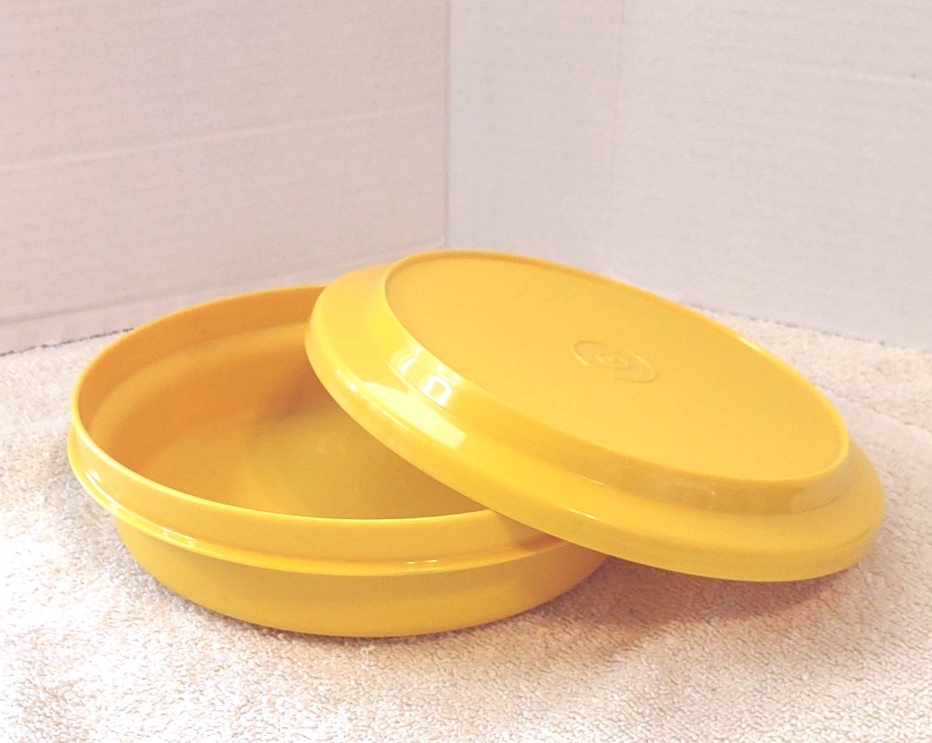 VTG TUPPERWARE Seal N Serve Lunch Bowl #1206 & Lid #1207 Set Harvest Gold
