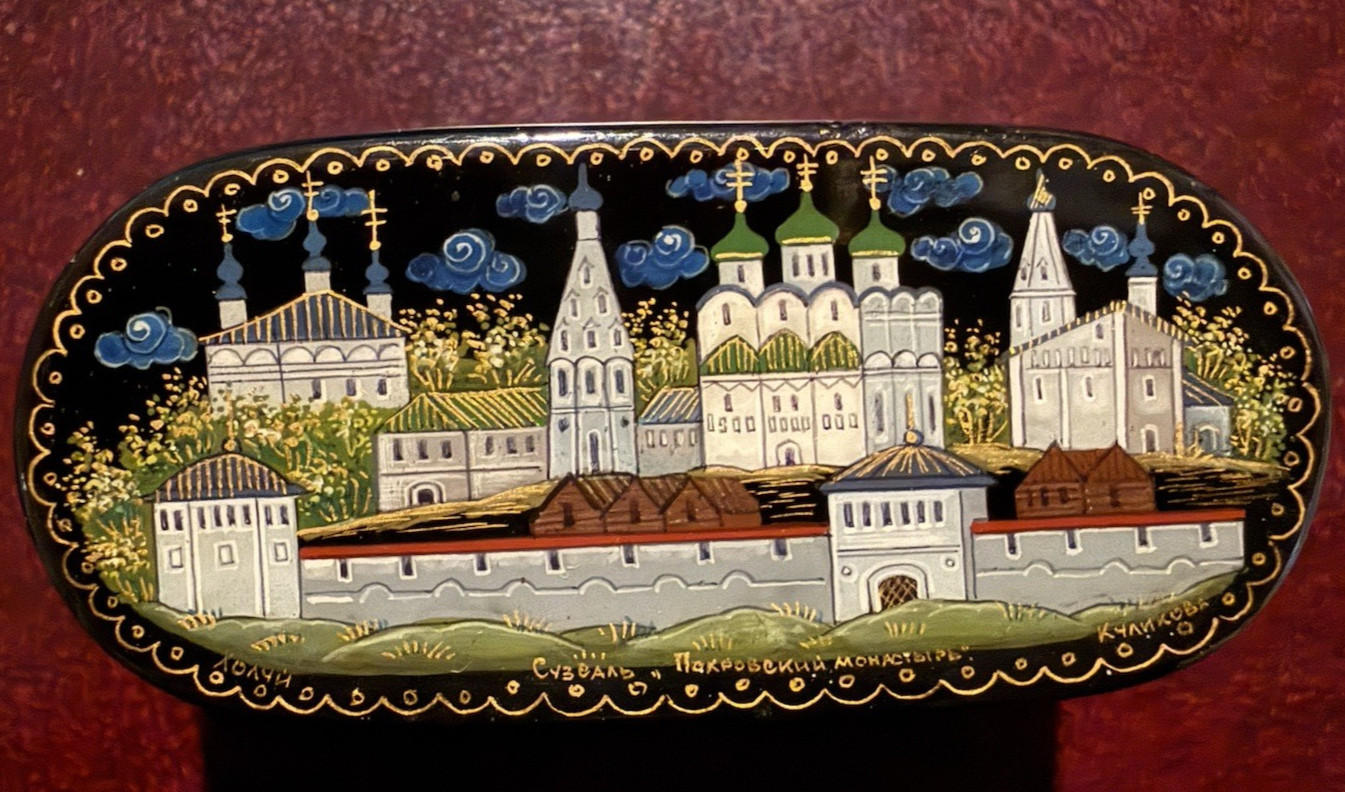 Vtg Russian Artist Signed Hand Painted Lacquer Box Oval Churches 2.75