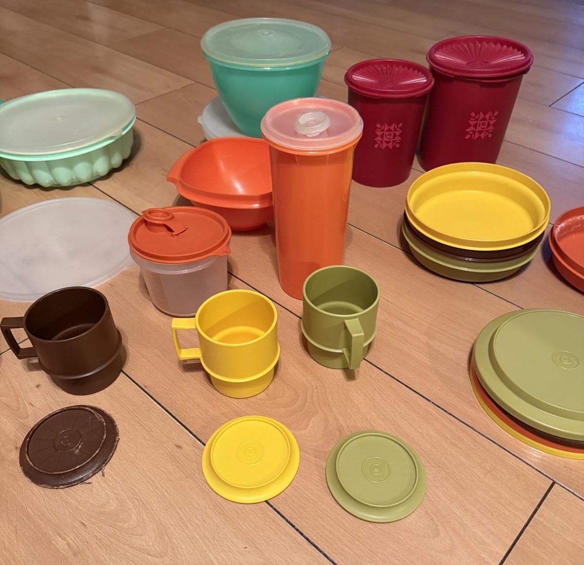 Vintage Vintage Vintage 1970’s Tupperware Lot See Photos For Condition / Itiems Vintage Vintage Vintage 1970’s Tupperware Lot See Photos For Condition / Itiems