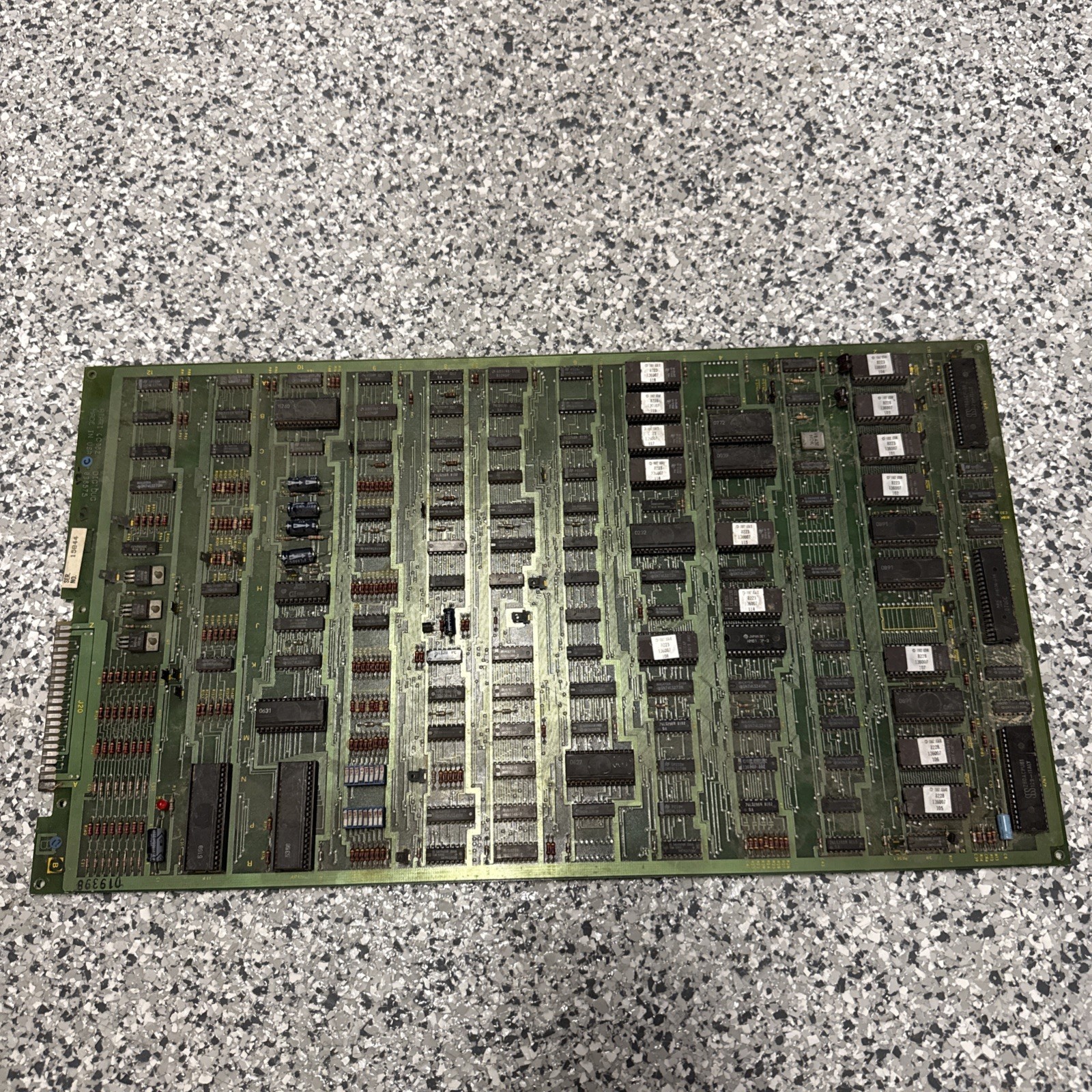 Atari Dig Dug PCB Board, CPU, Not Working Atari Dig Dug PCB Board, CPU, Not Working