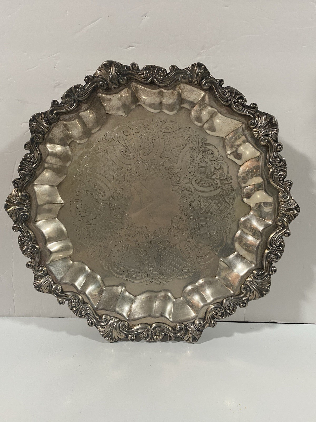 Sheridan Silver Co Taunton MA 1940-1960 Silver Plated Round Pedestal Tray Sheridan Silver Co Taunton MA 1940-1960 Silver Plated Round Pedestal Tray