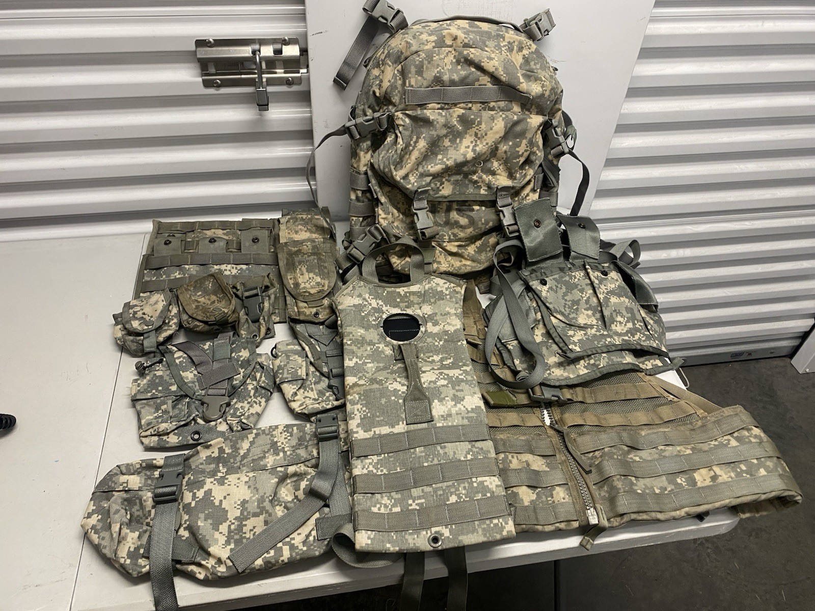 USGI 16 Piece Rifleman Set UCP ACU Digital Camo Assault Pack W Pouches