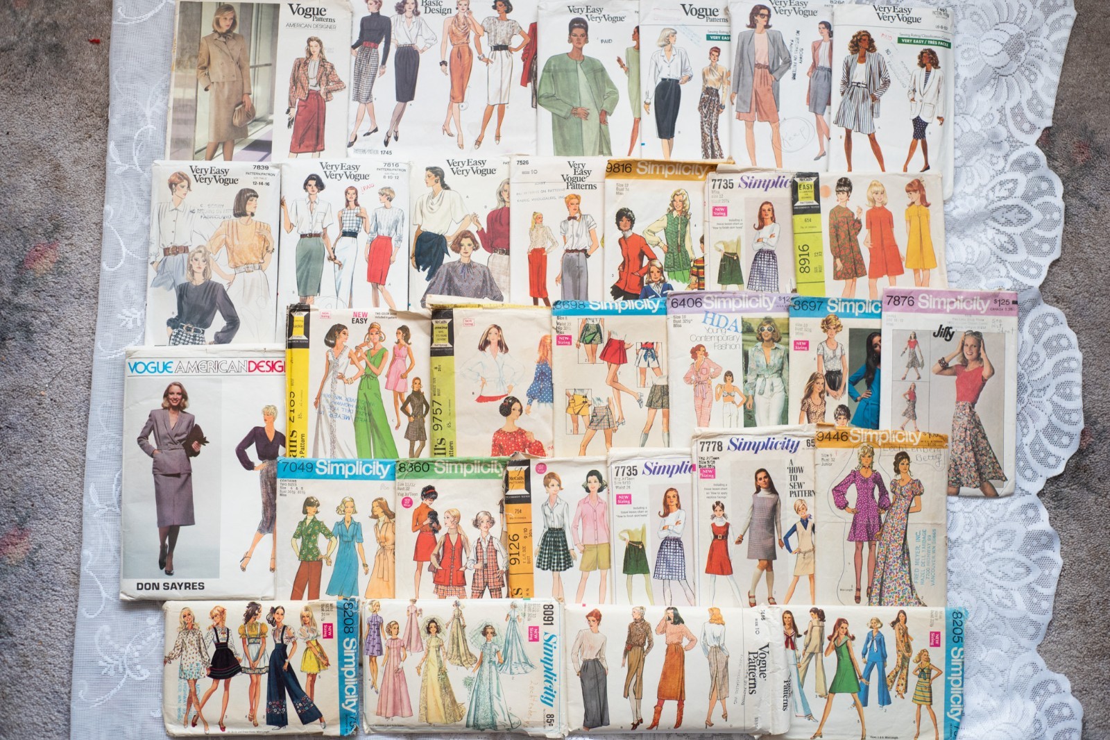 Lot of 30 Vtg 1970/80/90s Simplicity/Vogue Misses Sewing Patterns-Cut/Complete