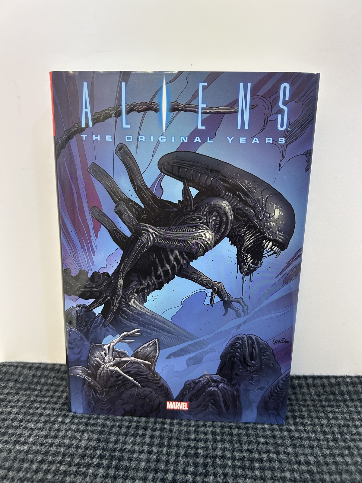 Aliens The Original Years Omnibus Vol 1 Marvel HC Greg Land Cover OOP