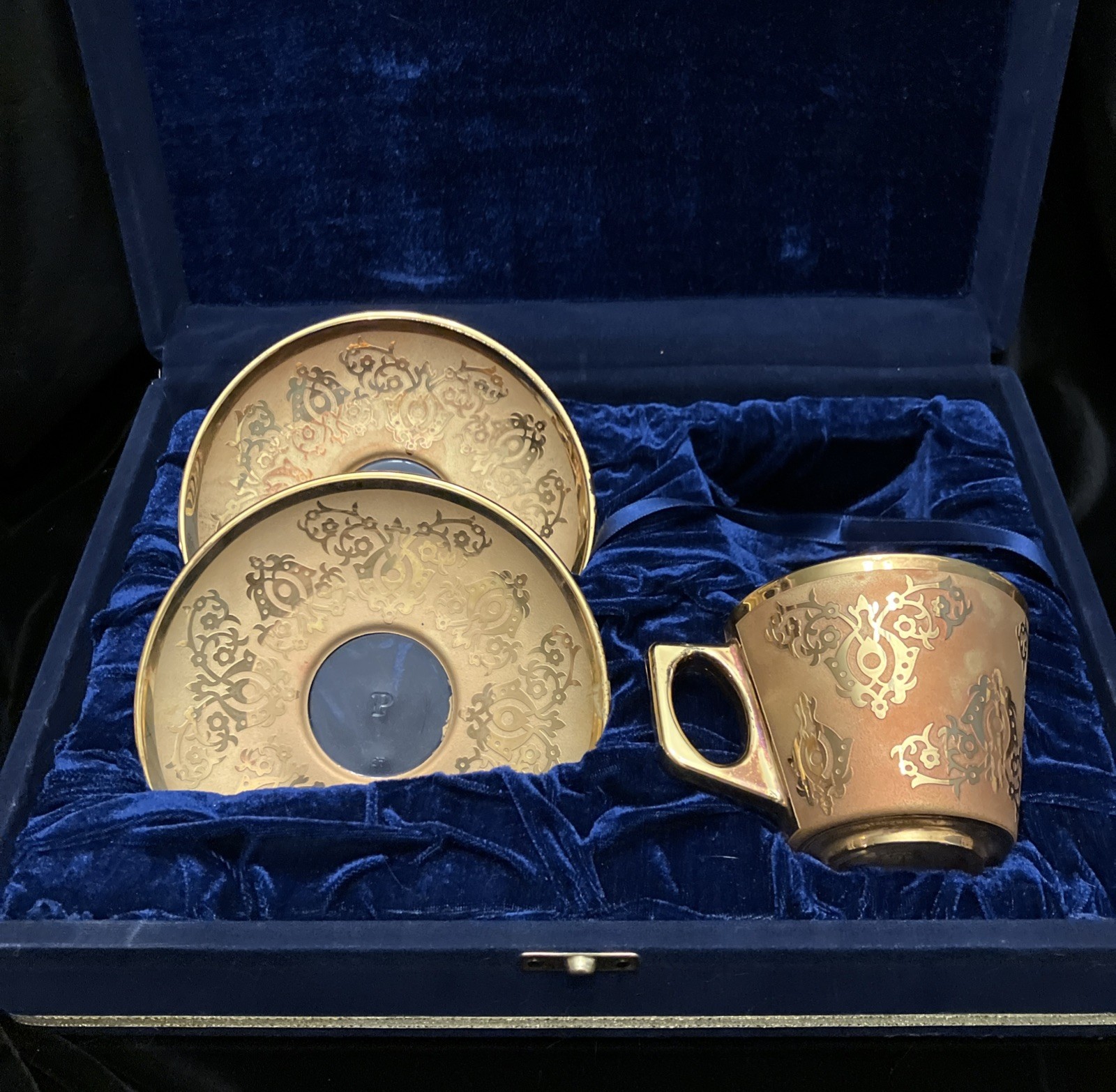Pasabahce Turkish Gold Gilded Porcelain Demitasse Coffee Set w/ Blue Velvet Case Pasabahce Turkish Gold Gilded Porcelain Demitasse Coffee Set w/ Blue Velvet Case