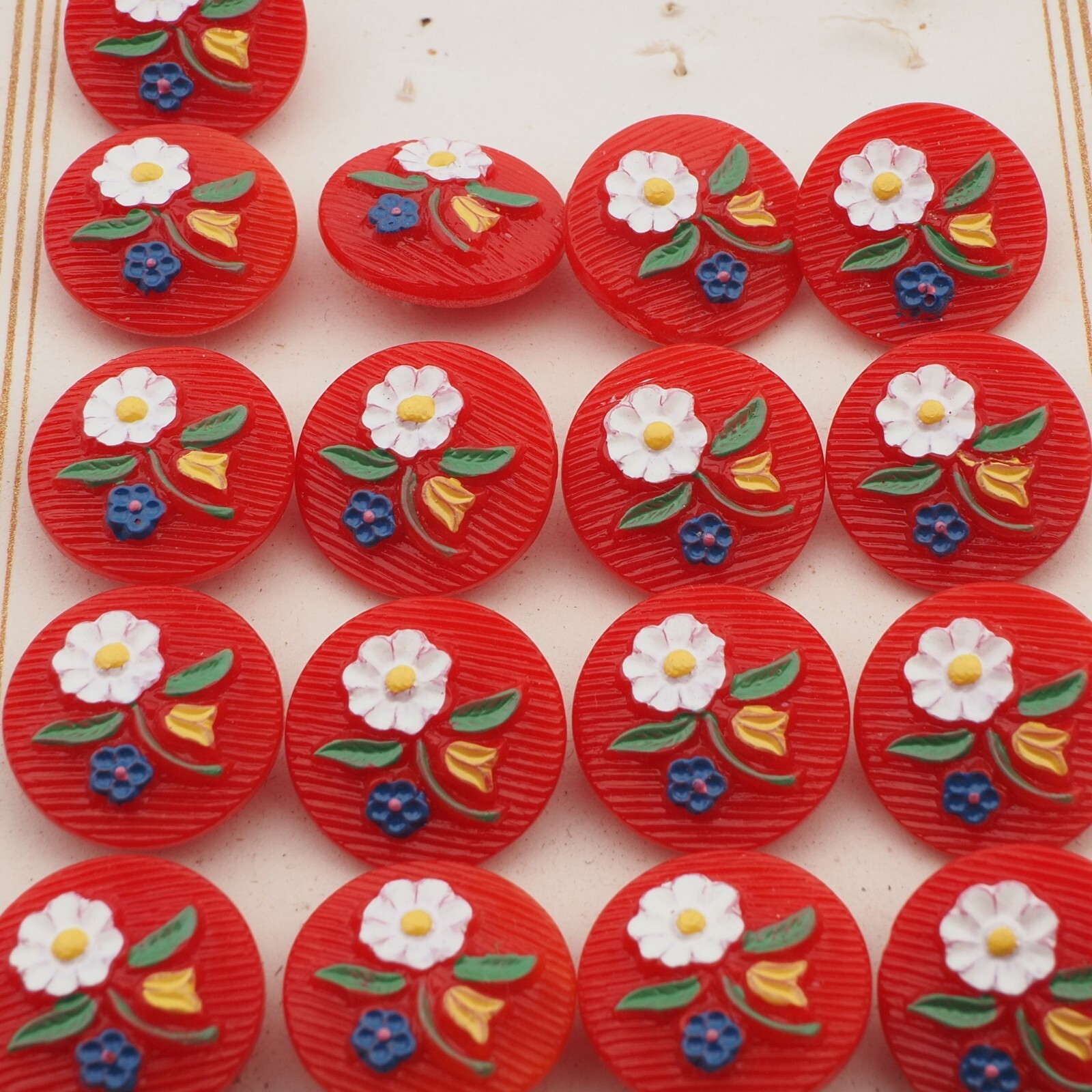 Card (18) Czech vintage hand painted flower red glass buttons 18mm Card (18) Czech vintage hand painted flower red glass buttons 18mm