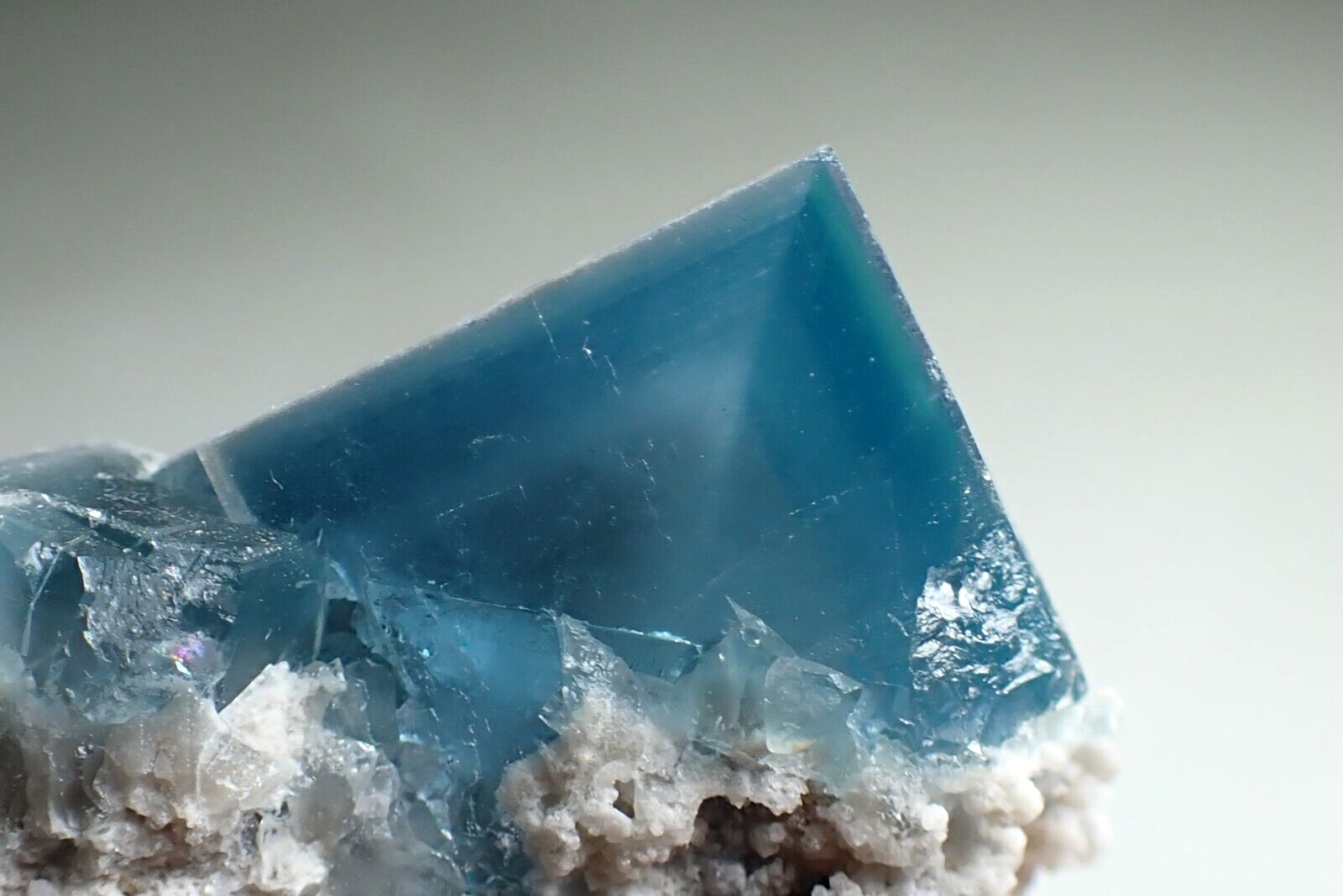 BLUE FLUORITE FROM RARE LOCALITY  Poggio Balate, Sicily, ITALY