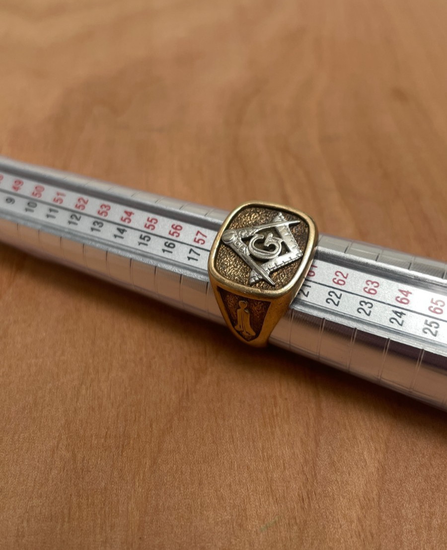 Vintage 10k Gold Mens Masonic Ring 10 Grams Size 9 Vintage 10k Gold Mens Masonic Ring 10 Grams Size 9
