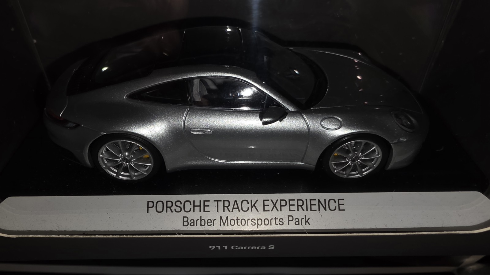 1:43 Minichamps Porsche 911 Carrera S Barber MOTORSPORTS Park Poster LOT 1:43 Minichamps Porsche 911 Carrera S Barber MOTORSPORTS Park Poster LOT