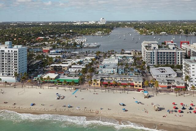 Photo:Hollywood Florida 2020 Aerial View Beachfront Marina Cityscape