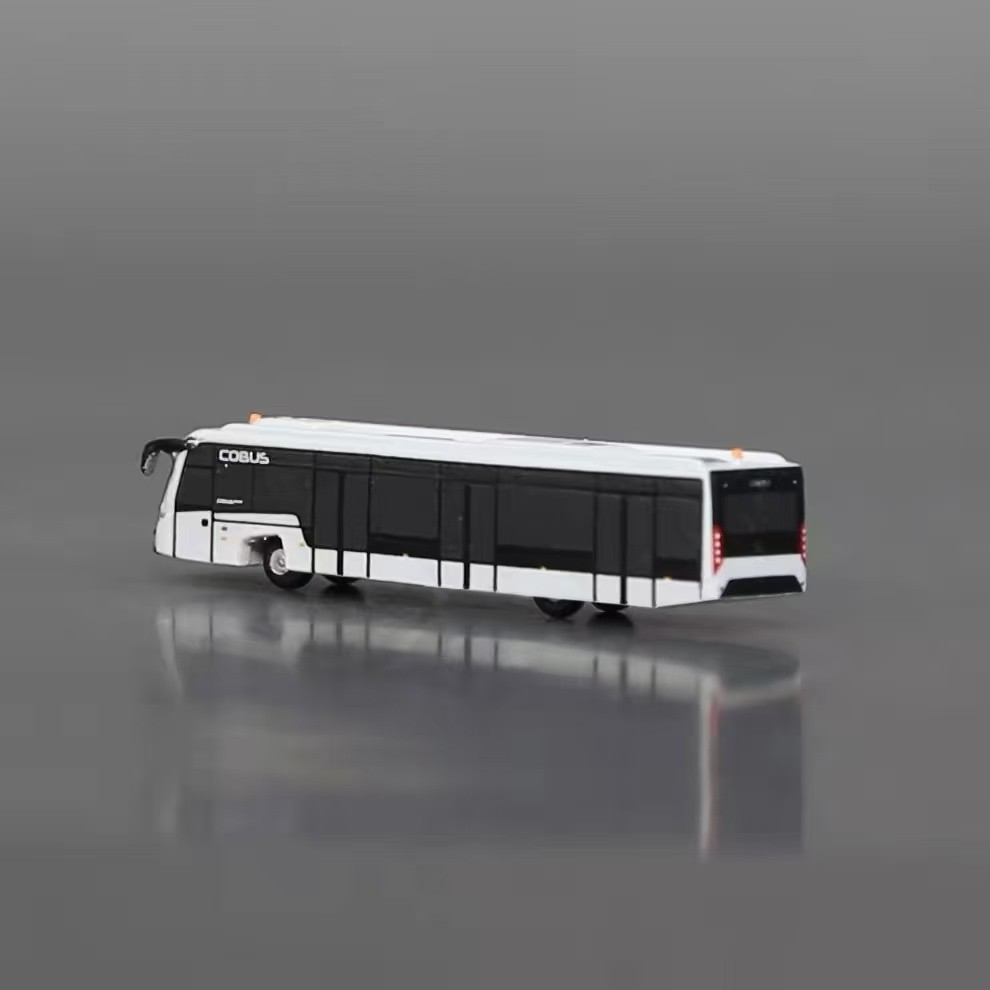 1:400/200 scale Infinite airport WHITE COBUS3000 shuttle bus GSE model
