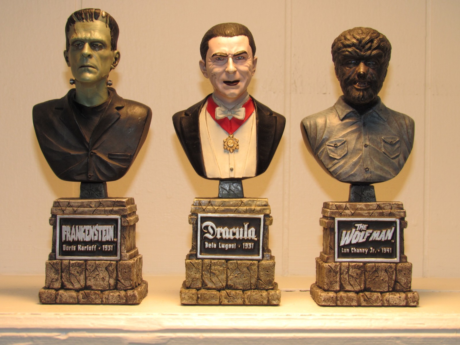 DRACULA, WOLFMAN, FRANKENSTEIN Universal Monsters Legacy Collection. Set of 3 DRACULA, WOLFMAN, FRANKENSTEIN Universal Monsters Legacy Collection. Set of 3
