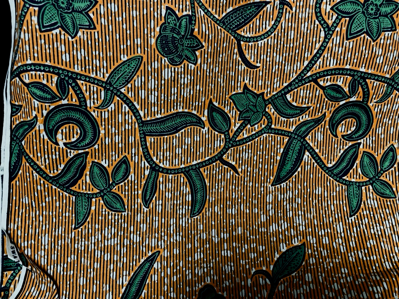 VINTAGE AFRICAN DUTCH WAX PRINT ANKARA FABRIC 5 & 3/4 YARDS VINTAGE AFRICAN DUTCH WAX PRINT ANKARA FABRIC 5 & 3/4 YARDS