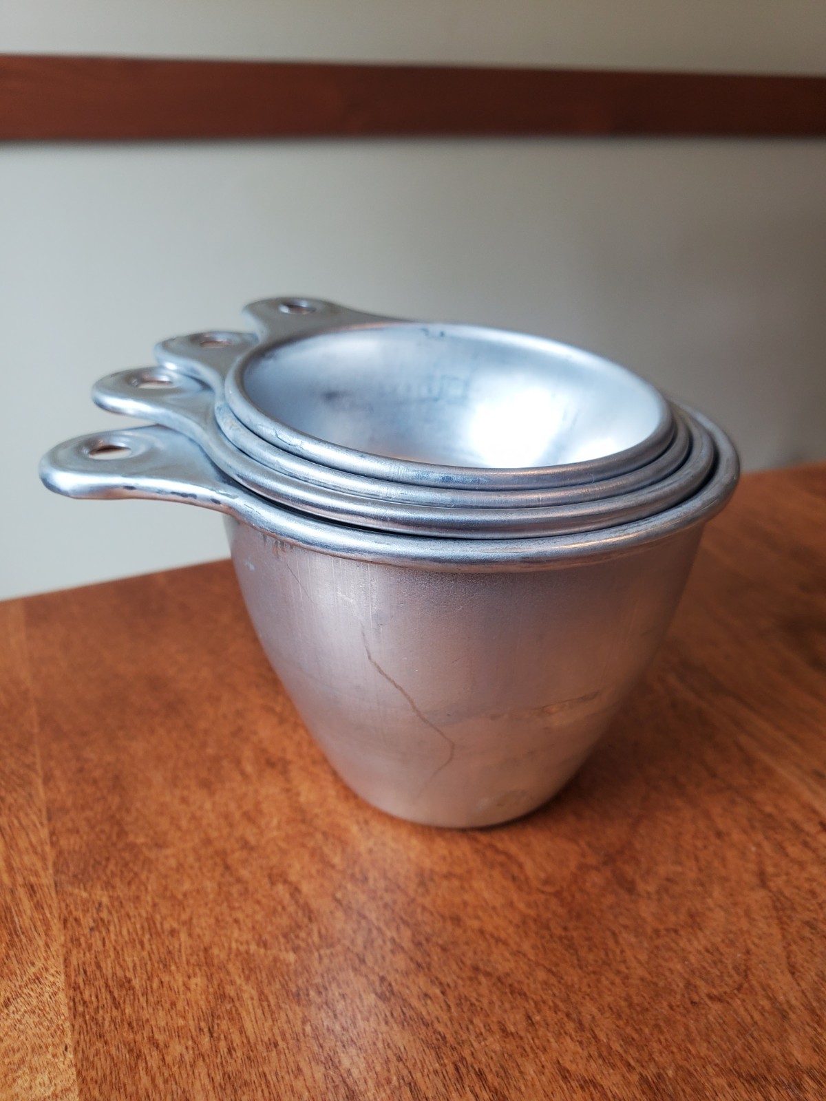 Vintage Ekco Aluminum Nesting Measuring Cup Set  NEW? 4 Piece