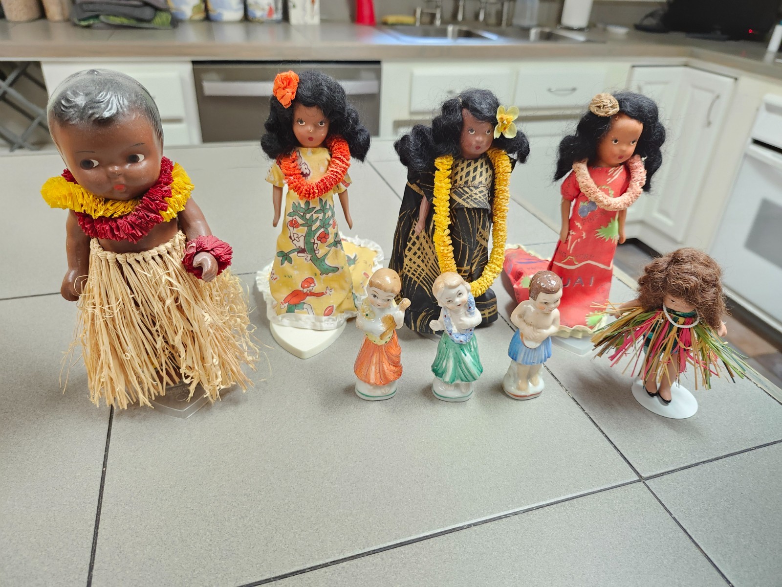 Vintage Hawaiian Hula Dolls & Figurines