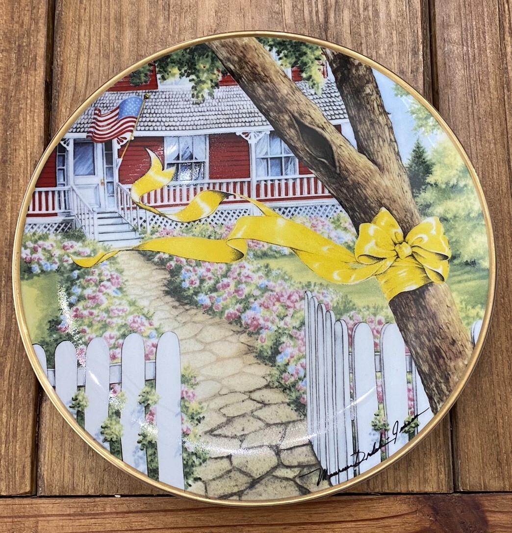 Decorated In USA - 1991 - Home Coming Collectible Fine Porcelain 8” Plate #A045