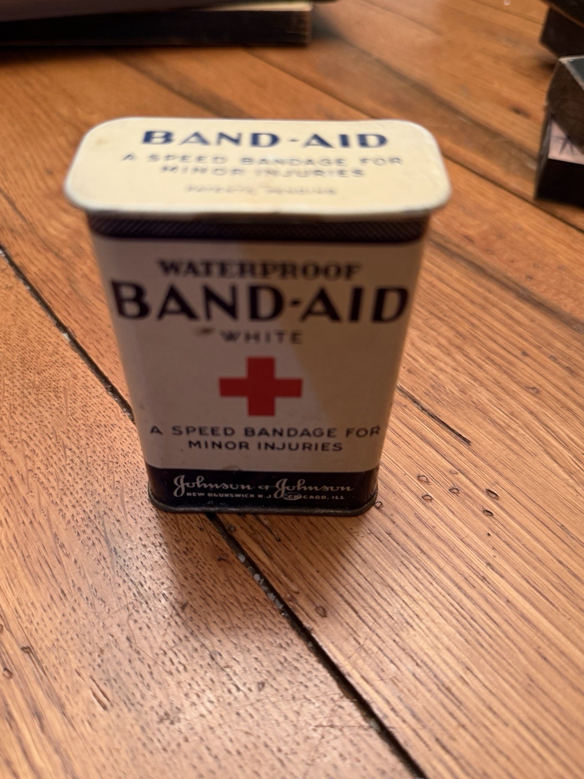Band-Aid Sheer Strips Metal Tin Vintage, Empty, 3.5 x 2.25 x 1 Band-Aid Sheer Strips Metal Tin Vintage, Empty, 3.5 x 2.25 x 1