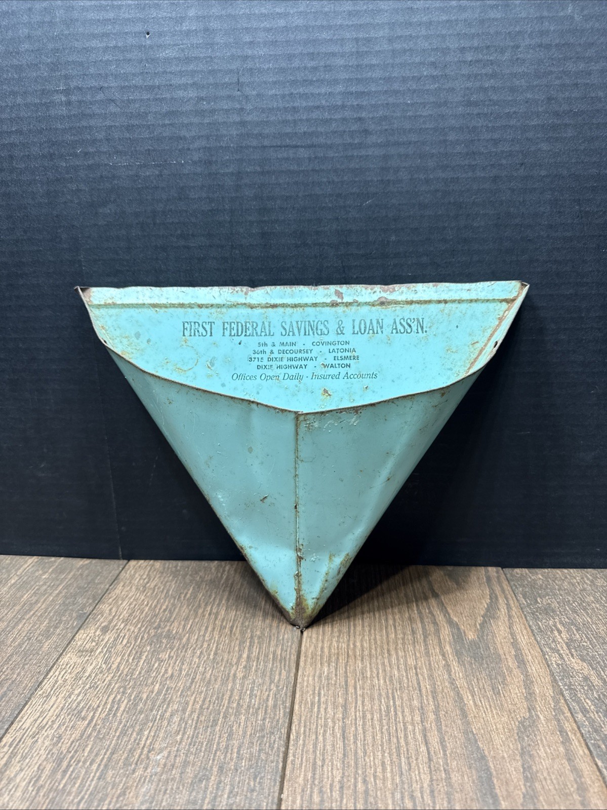 1930s Antique DUST PAN FIRST FEDERAL SAVINGS COVINGTON KENTUCKY ADVERTISING 1930s Antique DUST PAN FIRST FEDERAL SAVINGS COVINGTON KENTUCKY ADVERTISING