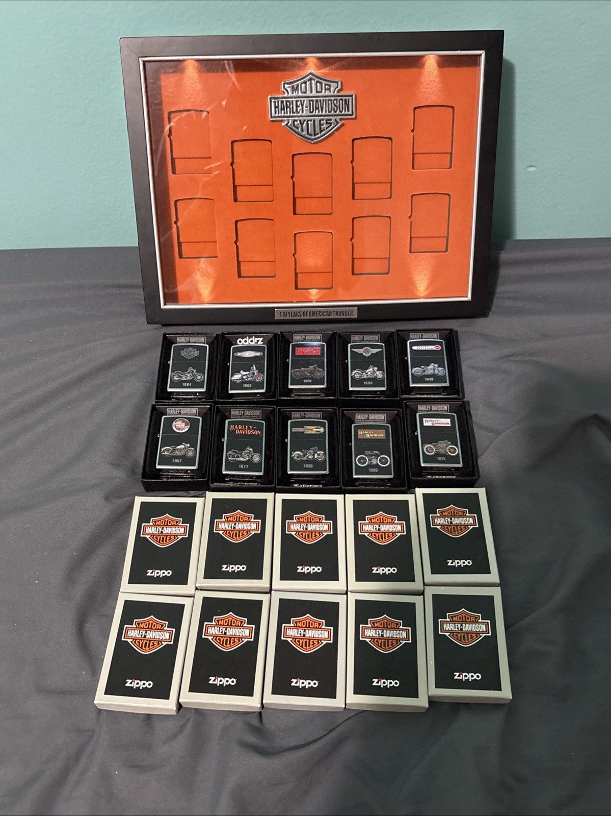 (C) Zippo Harley-Davidson A Century of American Thunder 10 Lighter Set Display
