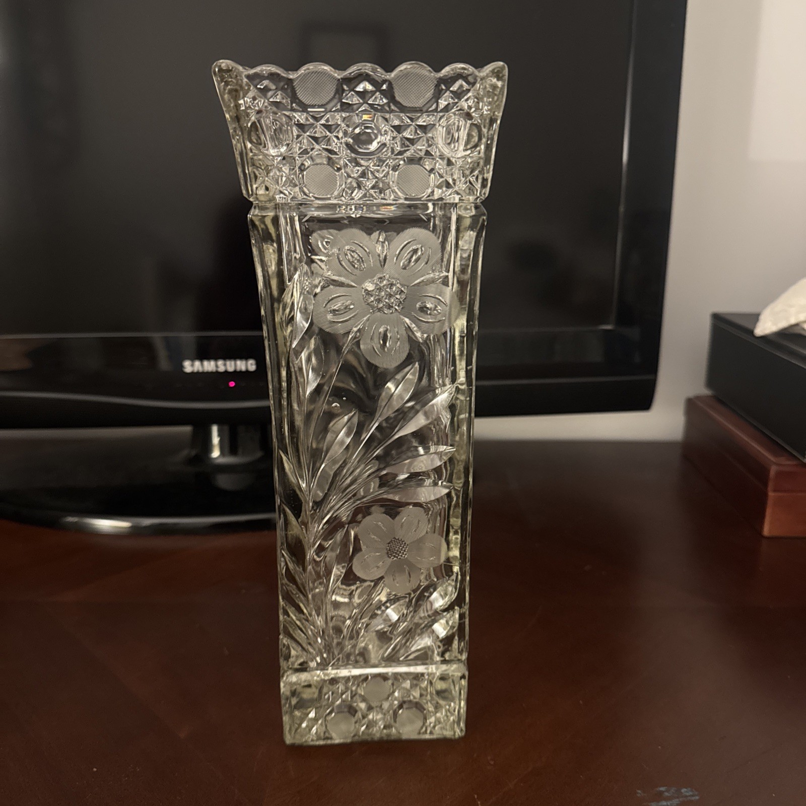 1981 Vintage Innovation #410 McKee Glass Vintage Square Cut Crystal Vase 12 inch 1981 Vintage Innovation #410 McKee Glass Vintage Square Cut Crystal Vase 12 inch