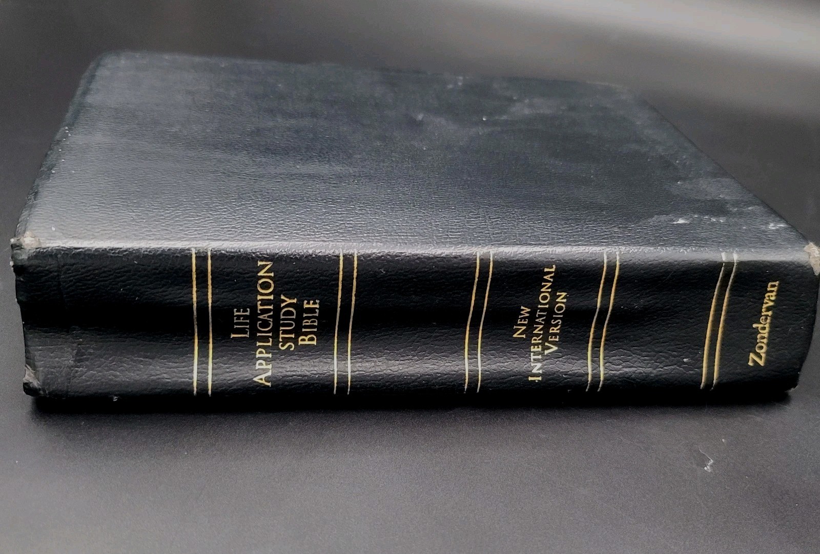 NIV 1988 Life Application Study Bible Black Genuine Bonded Leather Zondervan NIV 1988 Life Application Study Bible Black Genuine Bonded Leather Zondervan