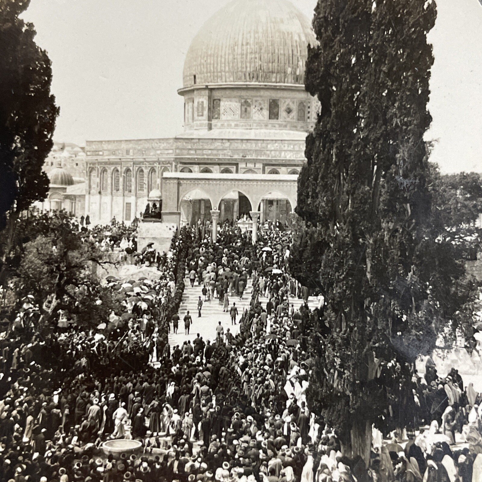 Jerusalem Pilgrims Stereoview Keystone View Co. Dome of Rock 1900s