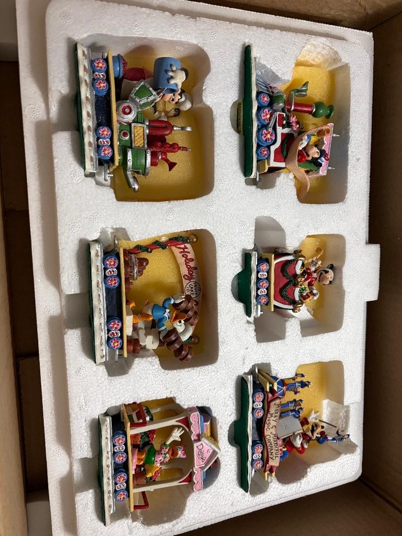 The Danbury Mint Rare Disney Minnies Merry Railroad G2U The Danbury Mint Rare Disney Minnies Merry Railroad G2U
