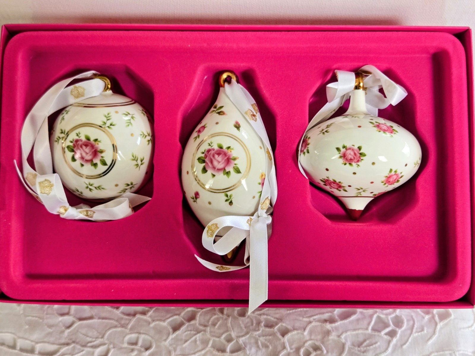 3 Royal Albert Old Country Roses Christmas Ornaments New In Box