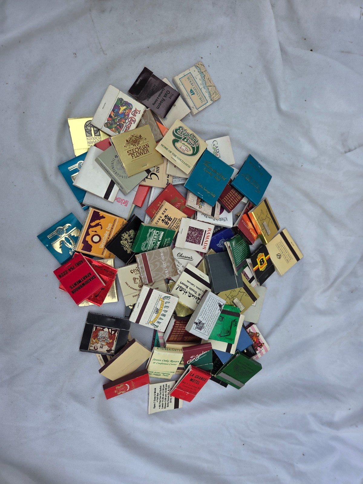 Lot of 80+ Vintage Matchbooks Las Vegas, palm springs, Santa Barbara, paso ++ Lot of 80+ Vintage Matchbooks Las Vegas, palm springs, Santa Barbara, paso ++