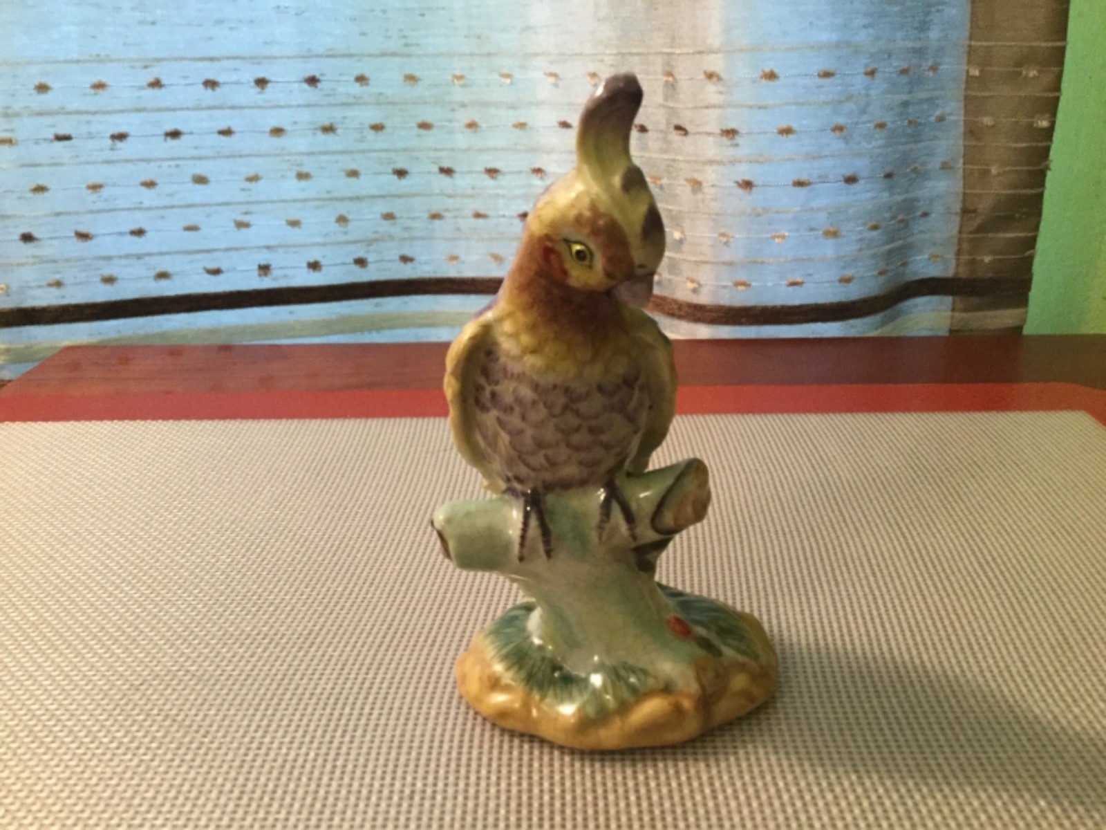 Vintage WL 1895 WONG LEE Porcelain Parrot Bird Figurine standing on a Perch