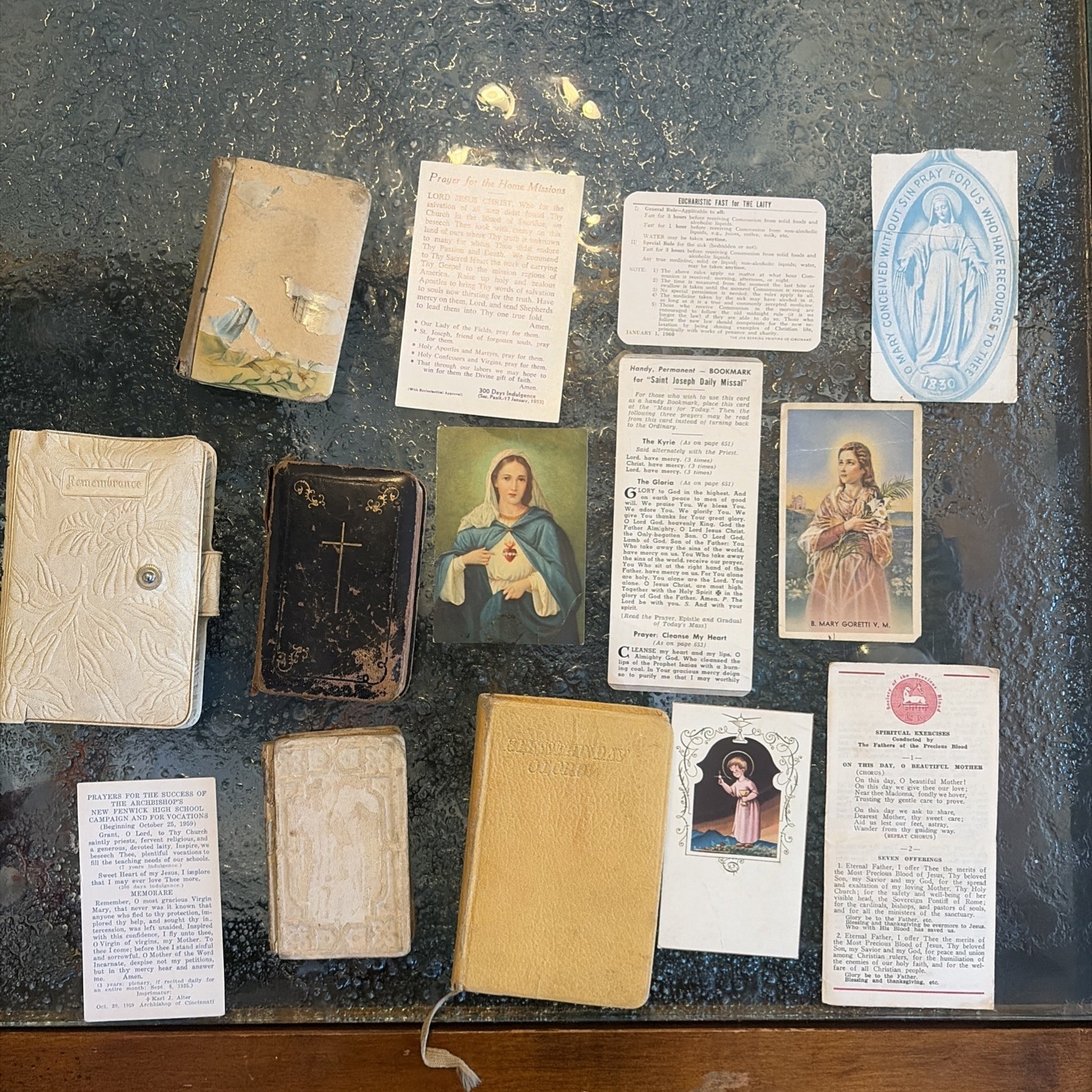 LOT Vintage Catholic Prayer Books & Missals , 1940s 1920s And More Nice Lot LOT Vintage Catholic Prayer Books & Missals , 1940s 1920s And More Nice Lot