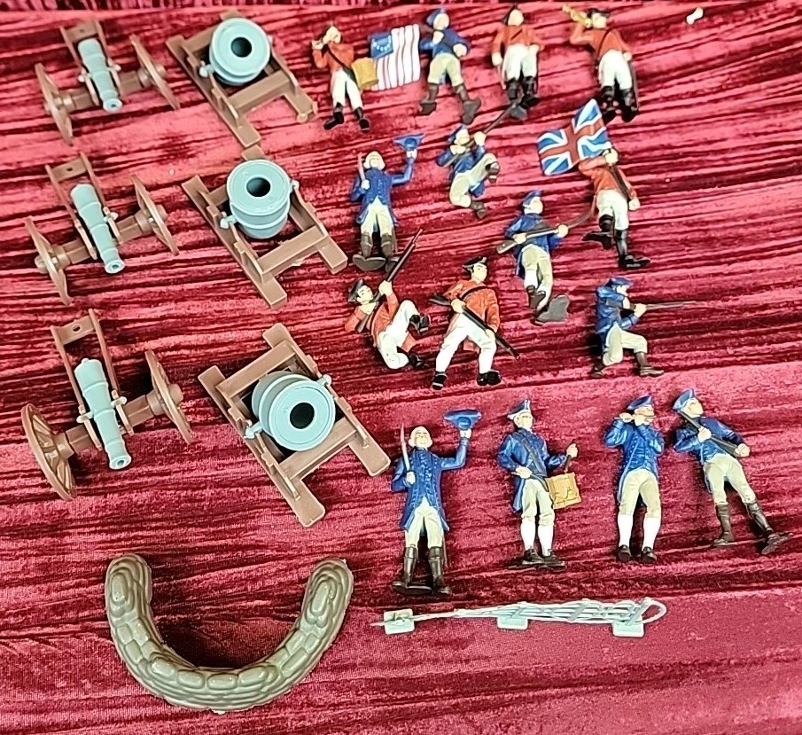 British + AMERICAN Soldiers Figurines CANNON MORTAR Toy Action Figure PVC LOT
