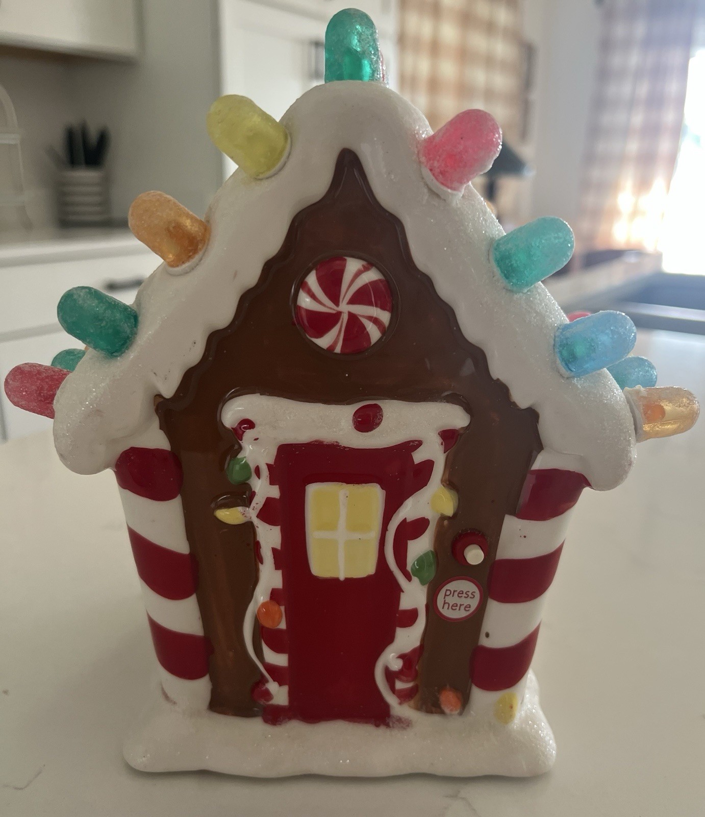 Hallmark 2008 Christmas Gingerbread House Gumdrops Light Up Musical WORKS