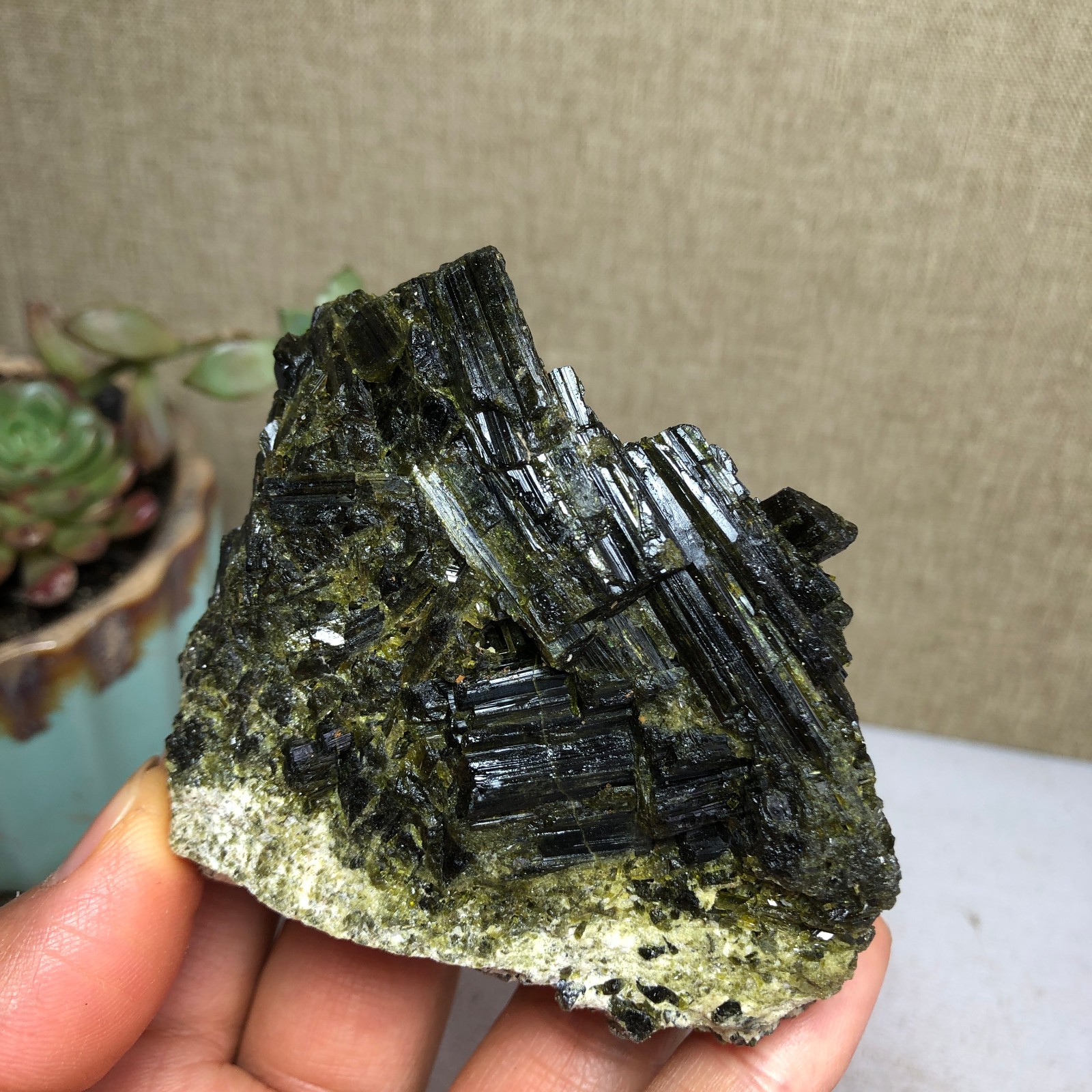 Natural Dark Green acanthconite Crystal rough original Specimen 199g A3946