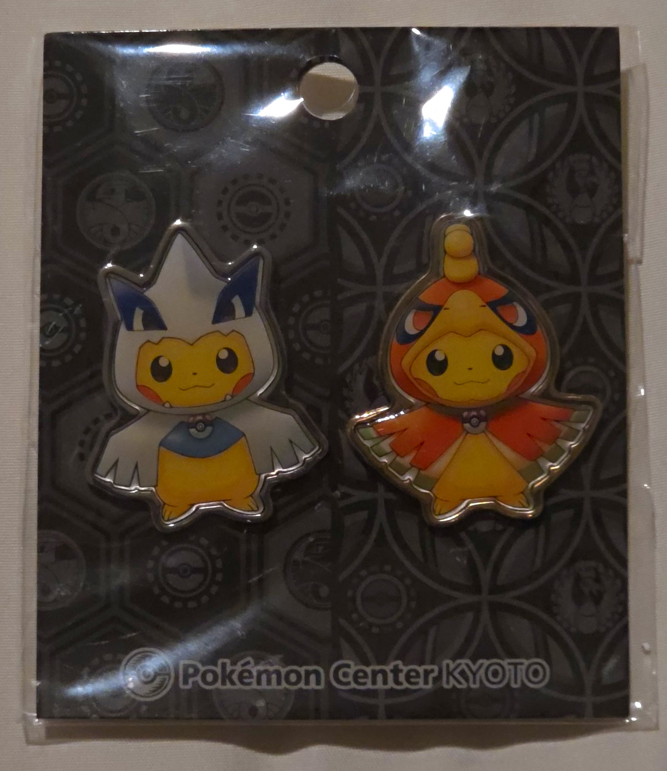 Pokemon Center Kyoto Limited Lugia & Ho-Oh Poncho Pikachu Pin Badge