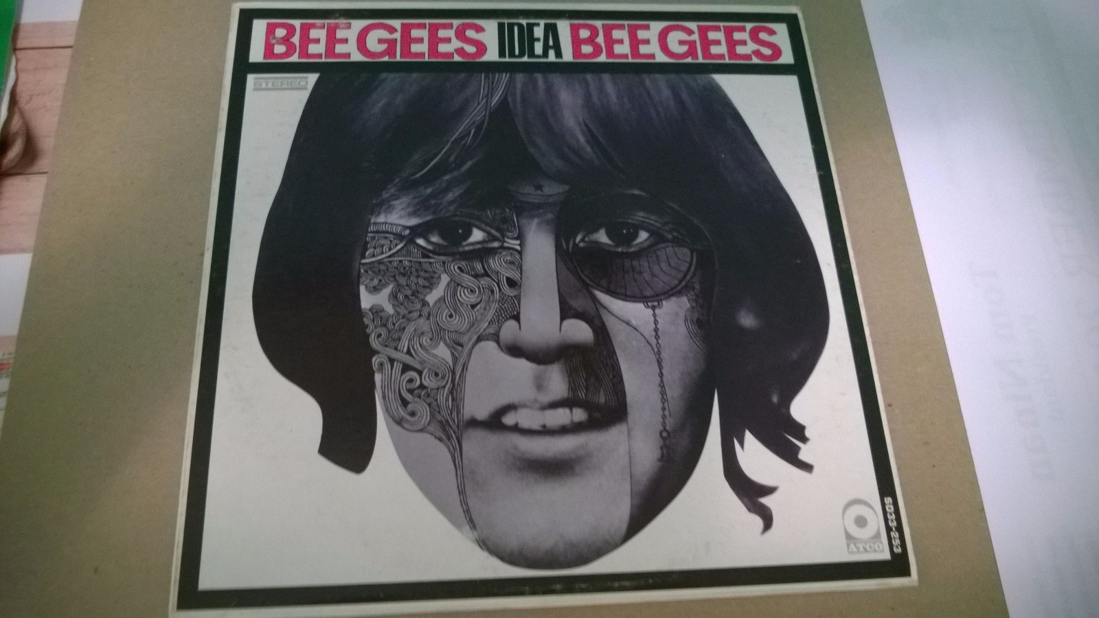 BEE JEES 