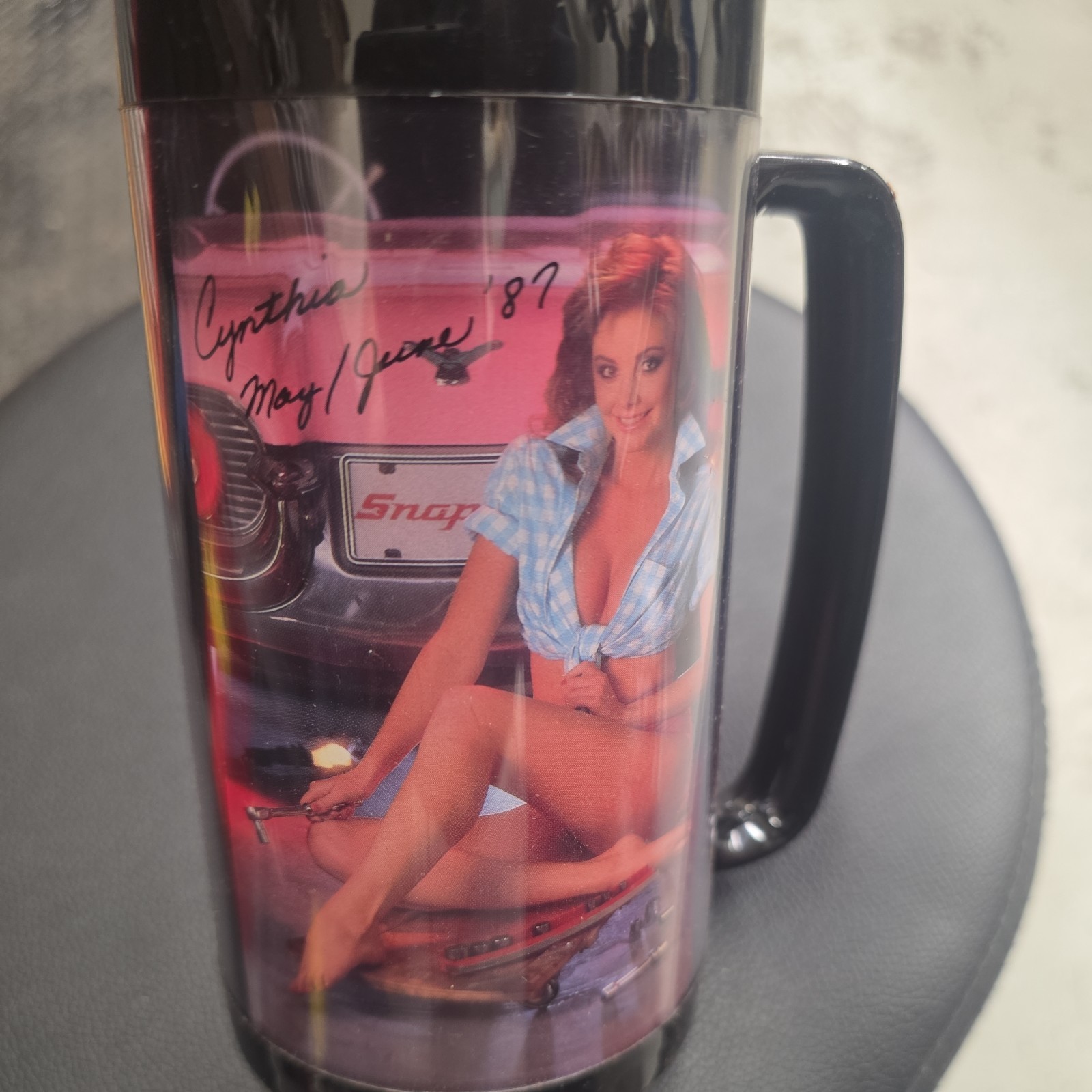 NEW VTG SNAP-ON TOOLS THERMO SERV MUG PIN UP CALENDAR GIRL Cynthia May June 1987