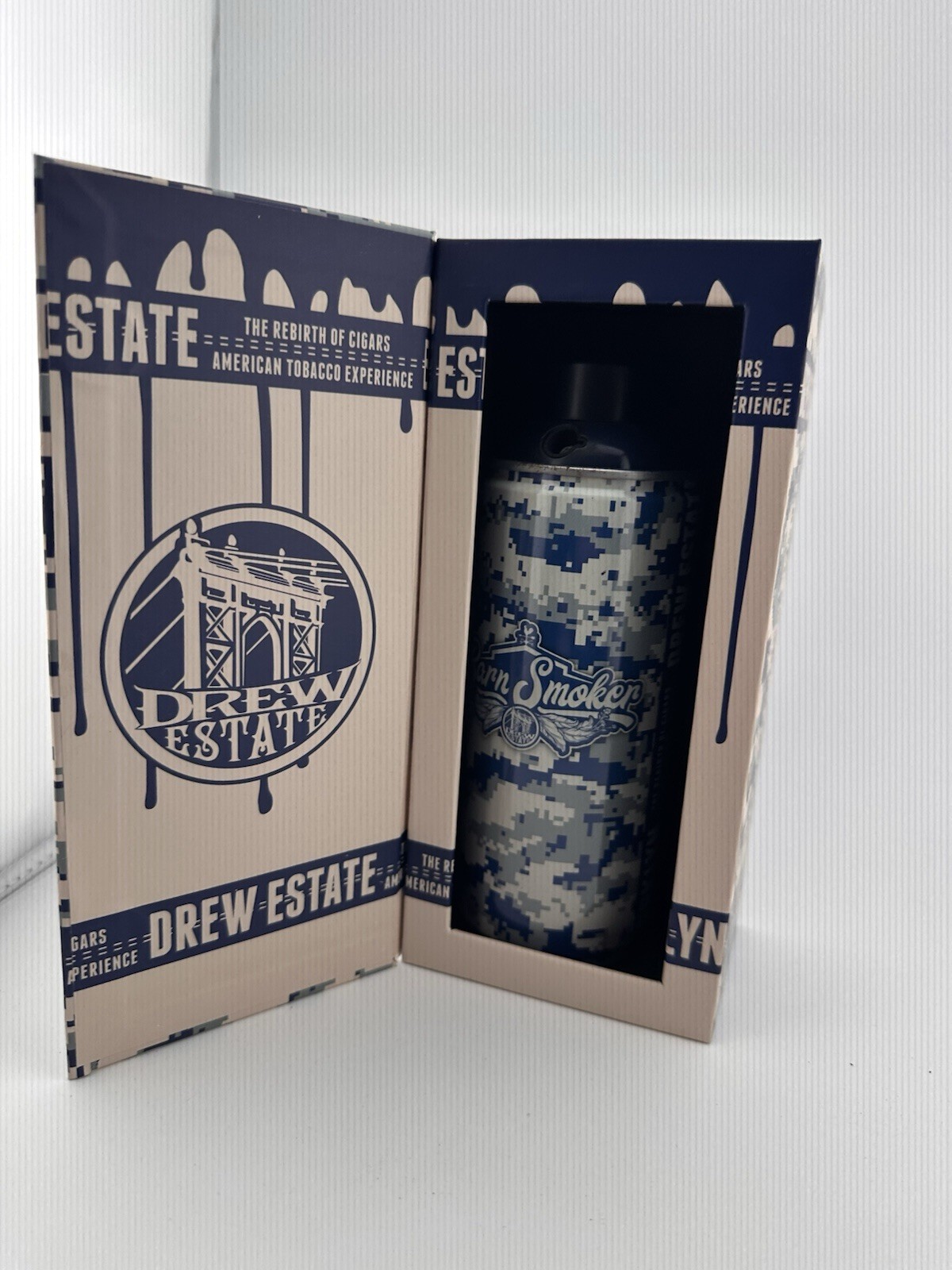 Drew Estate Barn Smoker BRKLYN Spray Paint Torch Lighter In Box Blue Camo