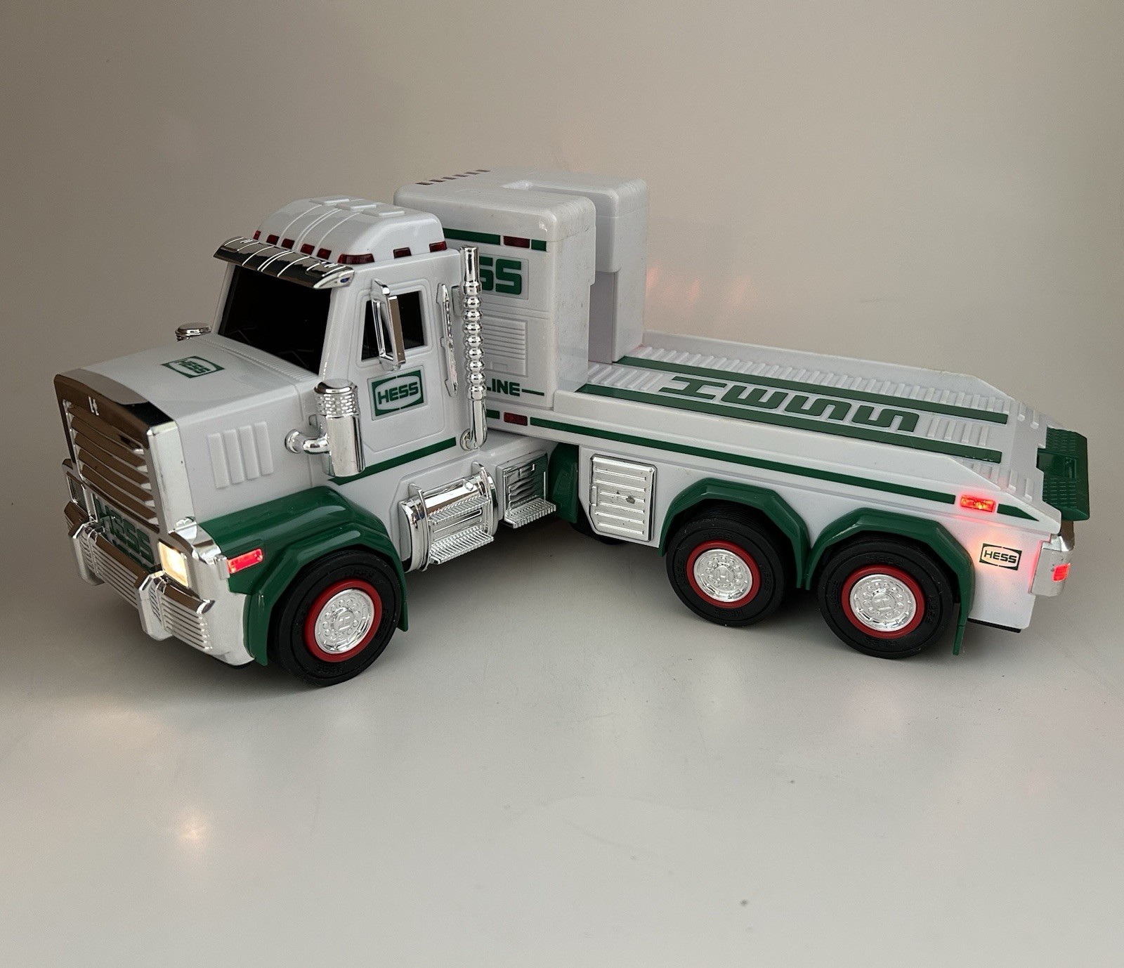 Hess Gas & Oil White Green Red Silver Black Toy Truck w/ Original Box
