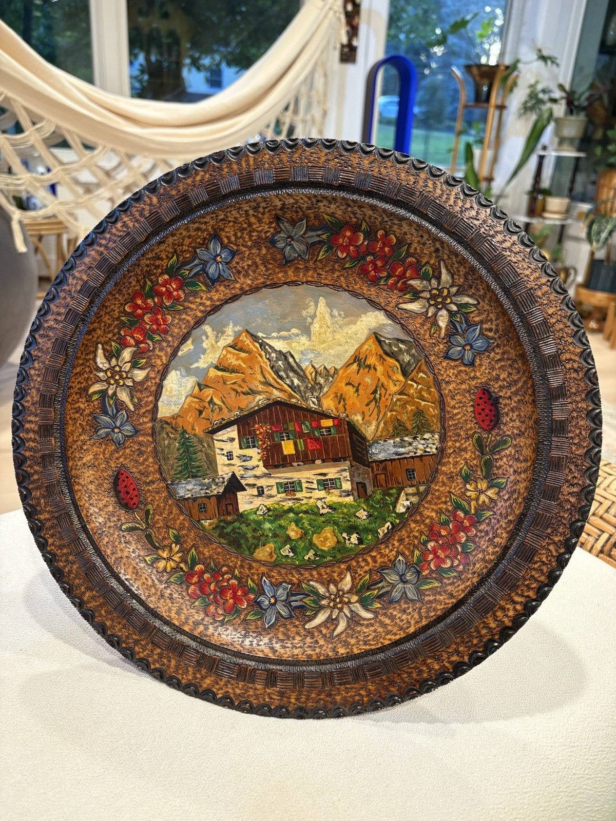 Vtg Handarbeit Carved Wood Wall Plate 13.75